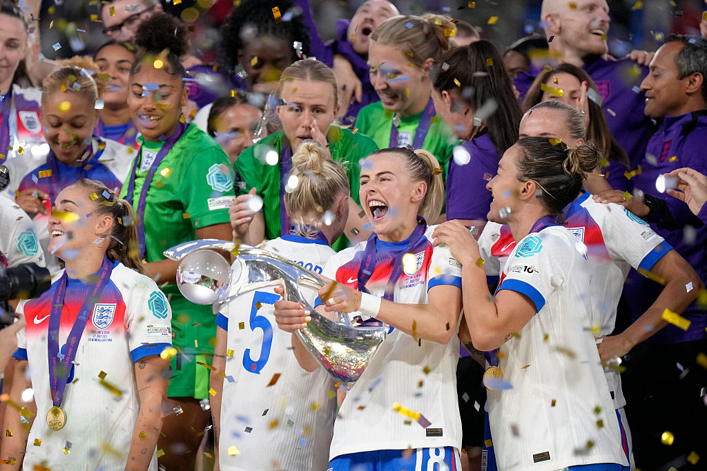 Chloe Kelly forward of England and Arsenal FC lifts the trophy after winning with her team the the UEFA Women&#039;s EURO 2025 Final match between England and Spain at St. Jakob-Park on July 27, 2025 in Basel, Switzerland.