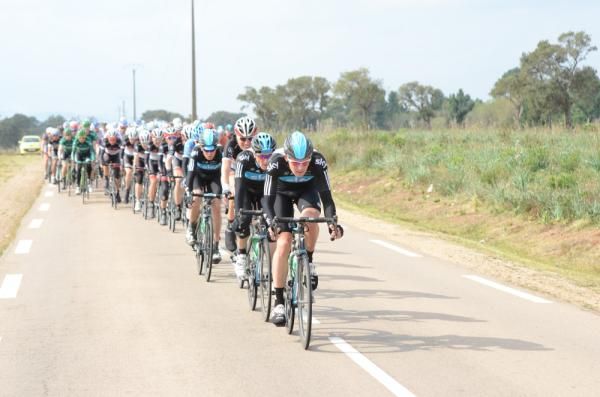 Team Sky sets the pace