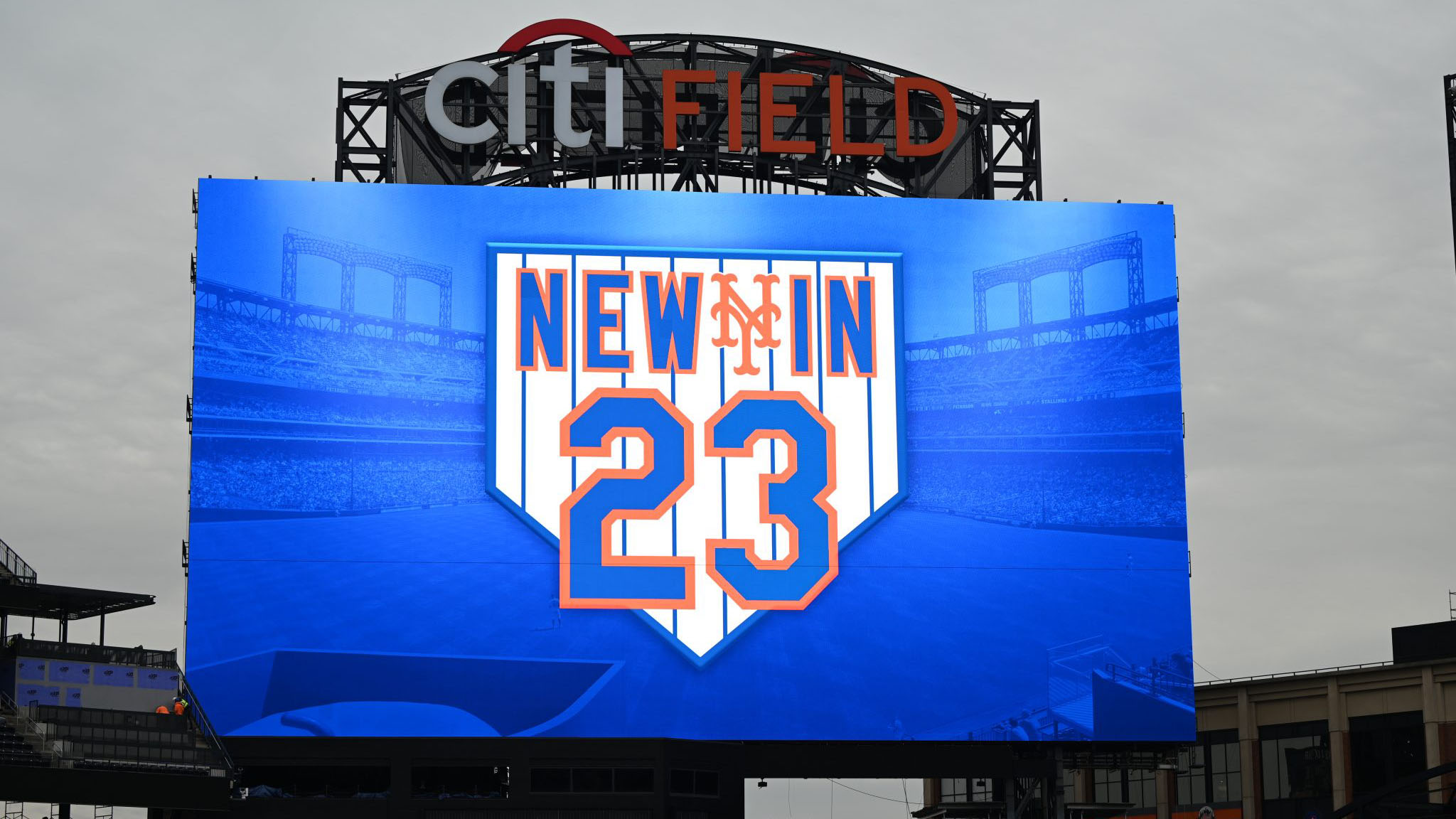 N.Y. Mets' new Citi Field scoreboard is the largest in league