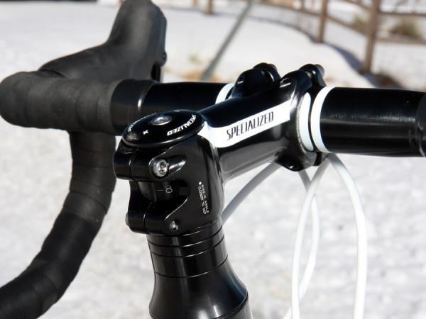 The forged alloy stem nicely matches the rest of the bike.