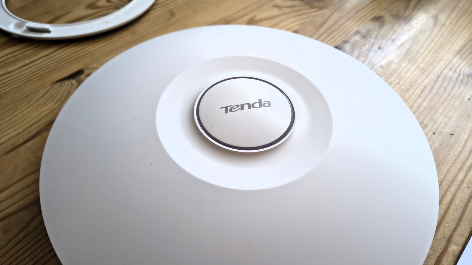 Tenda BE5010 i36 Access Point