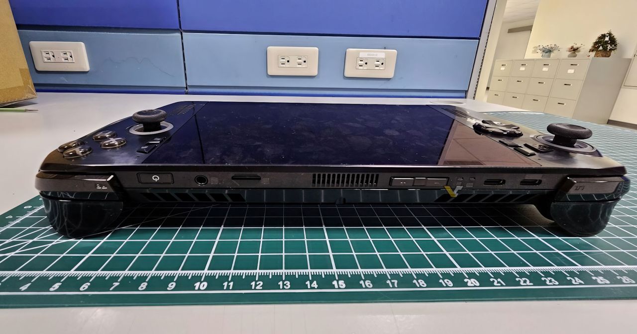 ASUS ROG Ally 2 / Xbox Project Kennan