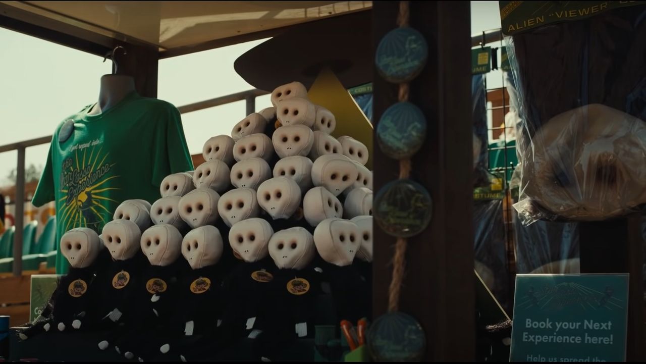 Mascot stall in Nope