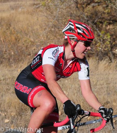 Endurance mountain biker Amanda Carey (Kenda-Felt) is at home on the singletrack.