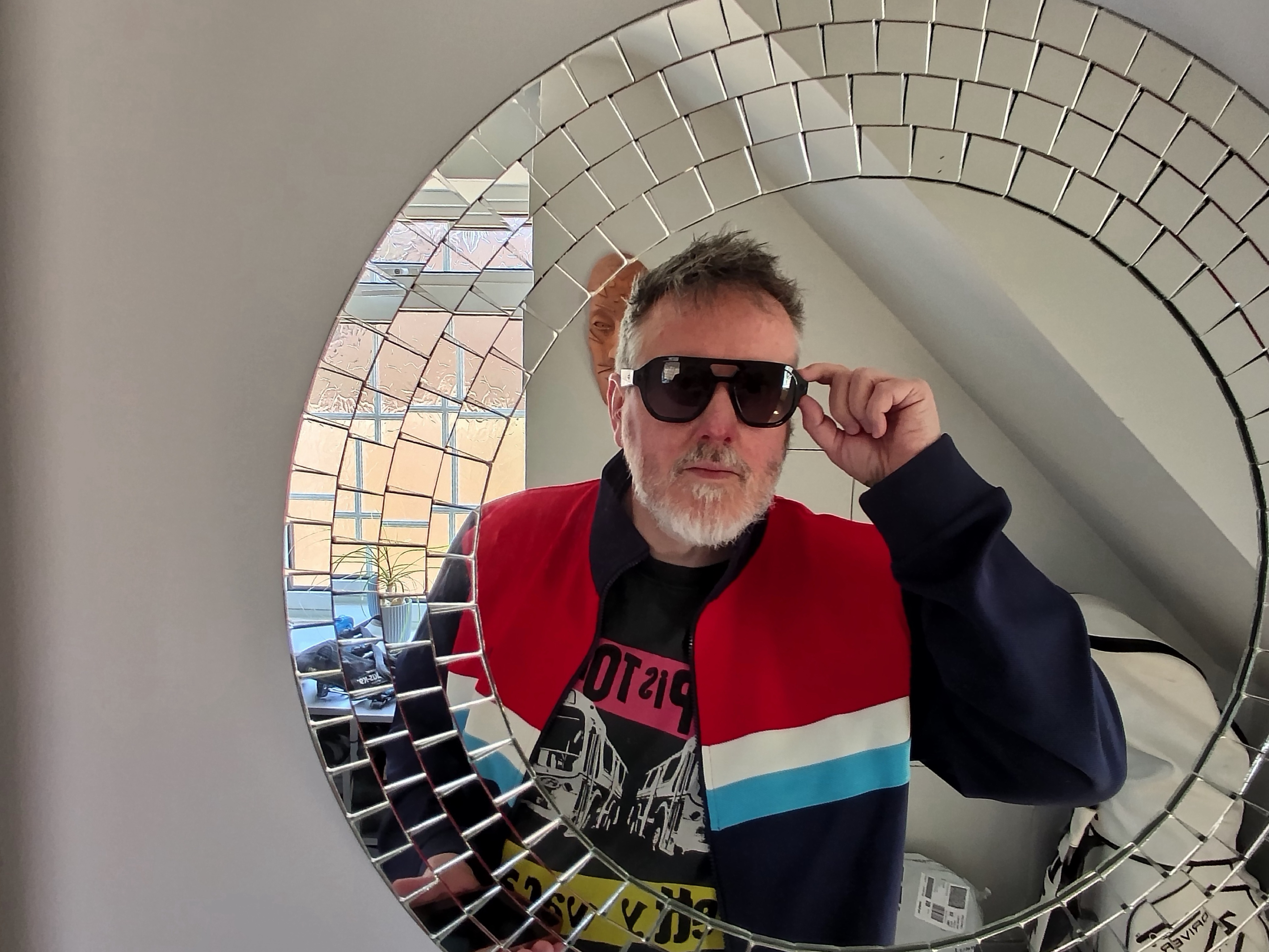 L'Atitude 52&deg;N Smart Glasses photo sample