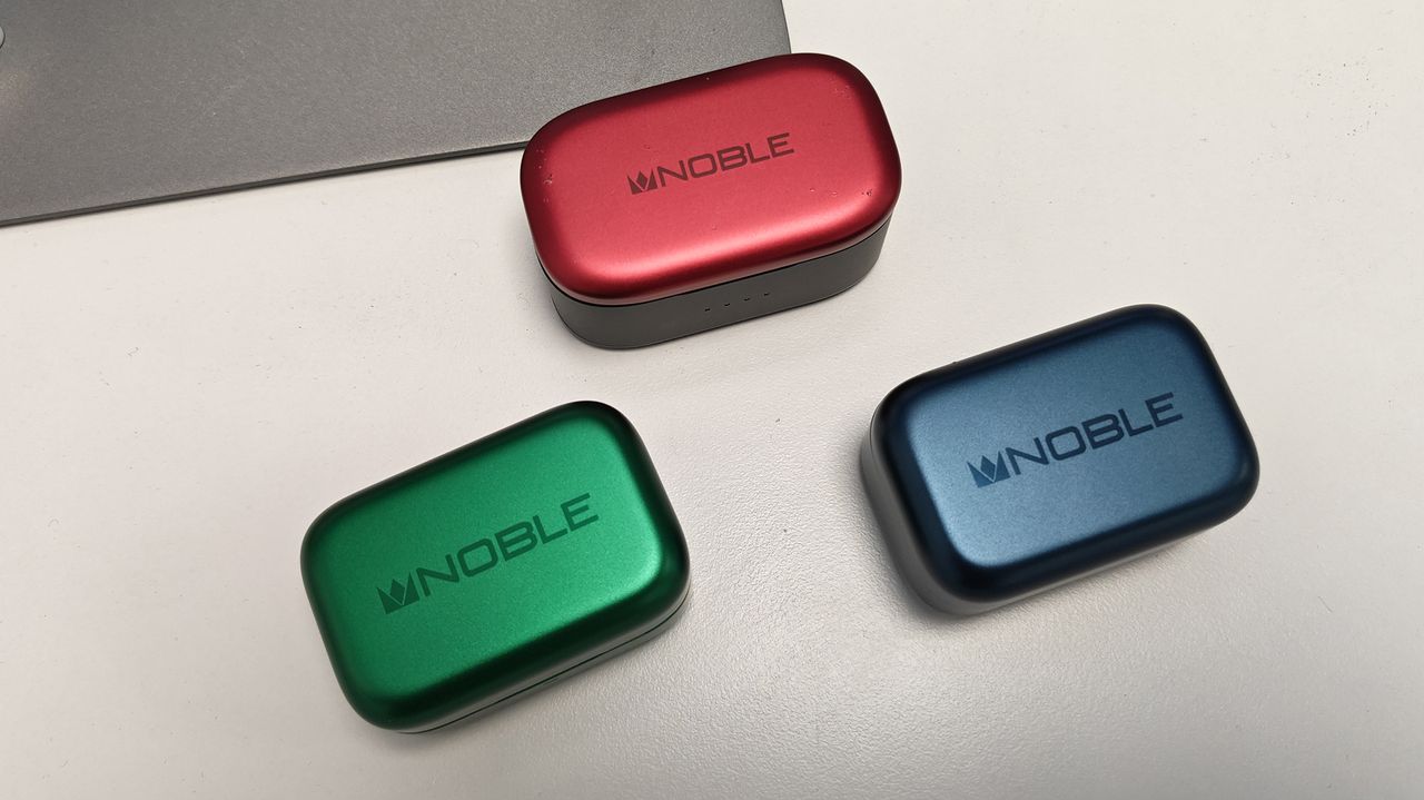 The Noble Osprey, alongside other Noble earphones.