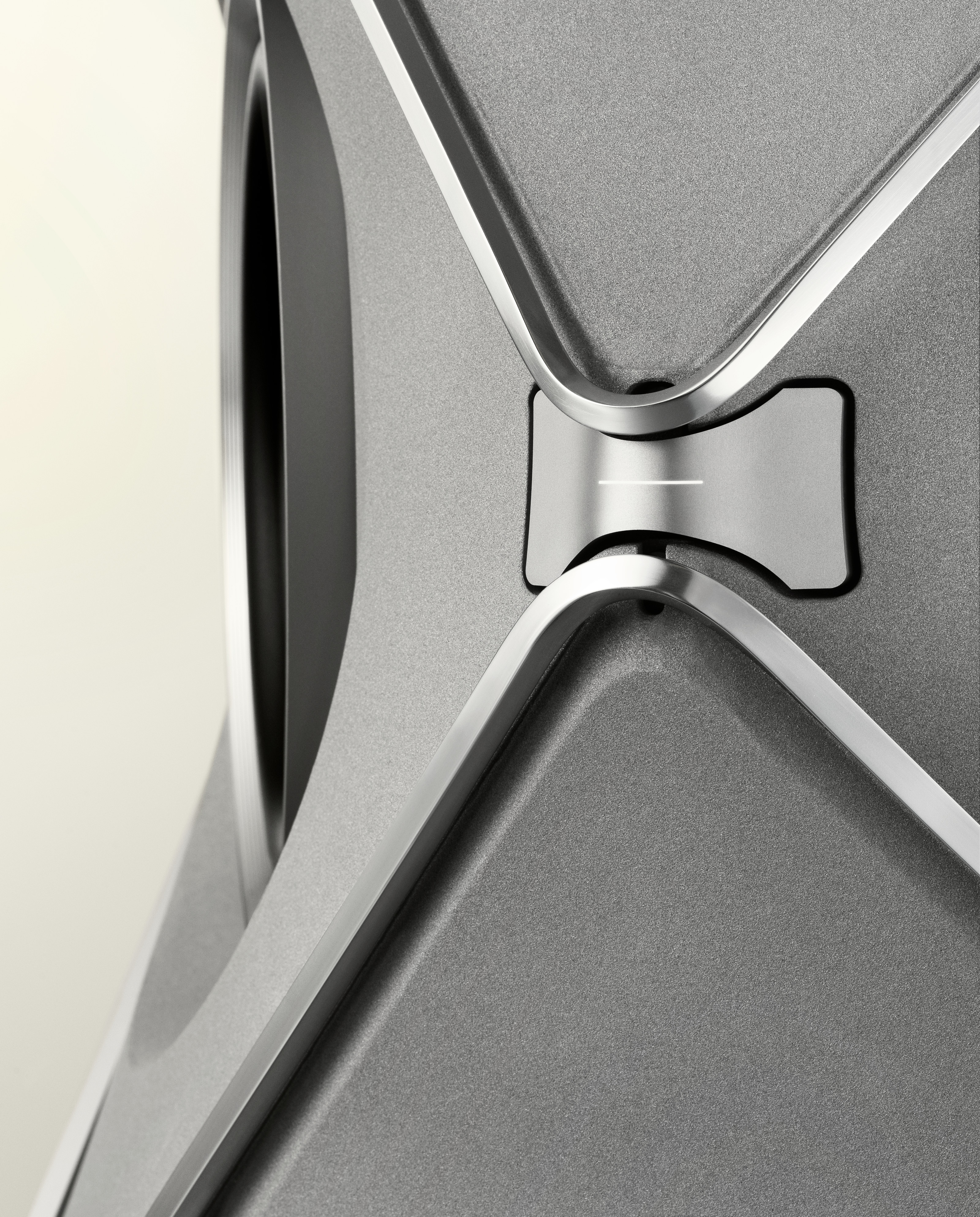 Detail design, Bang &amp;amp; Olufsen Beolab 90 Titan Edition