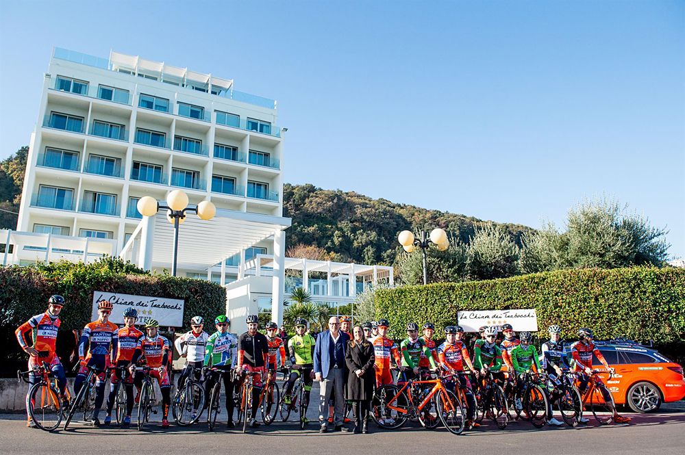 Fans meet with the riders at the Nippo Vini Fantini camp