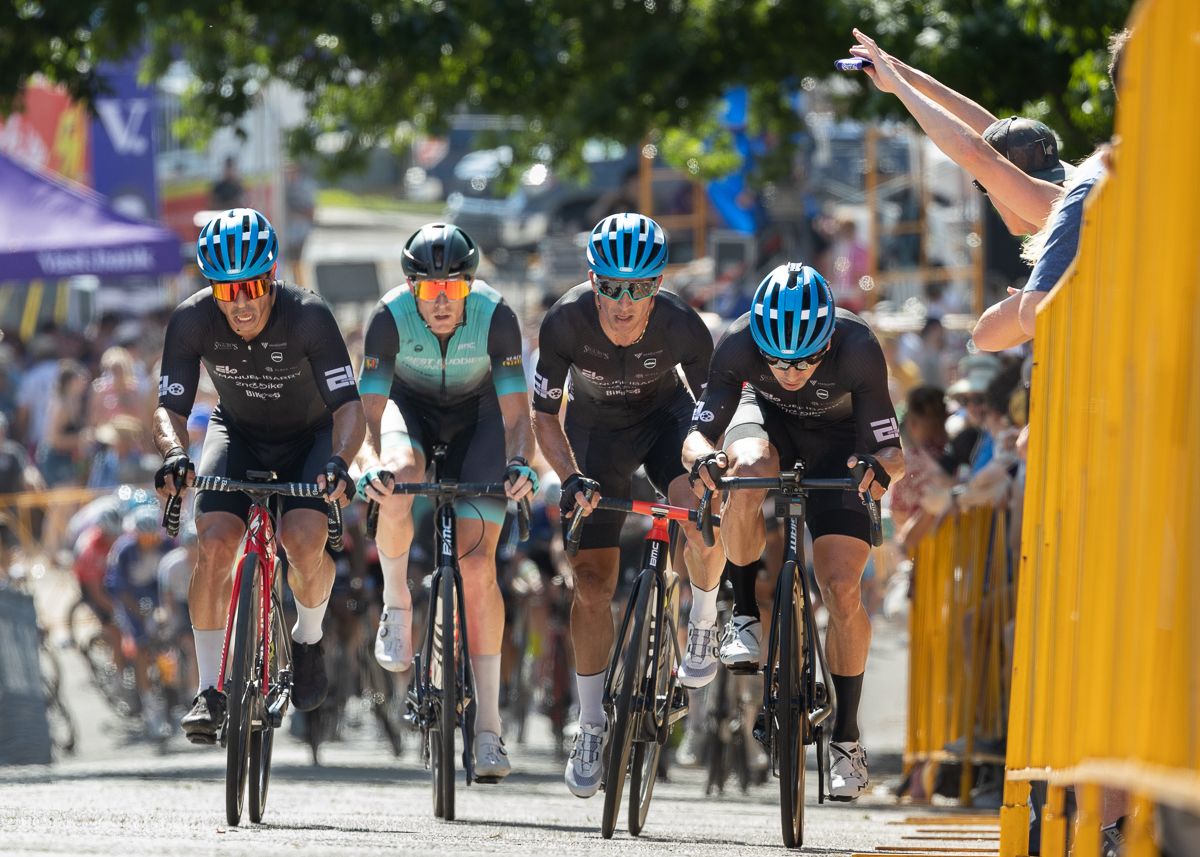Here a group of four riders tries to open up a gap with an effort on Cry Baby Hill. The attack was quickly reabsorbed by the chasing peloton.