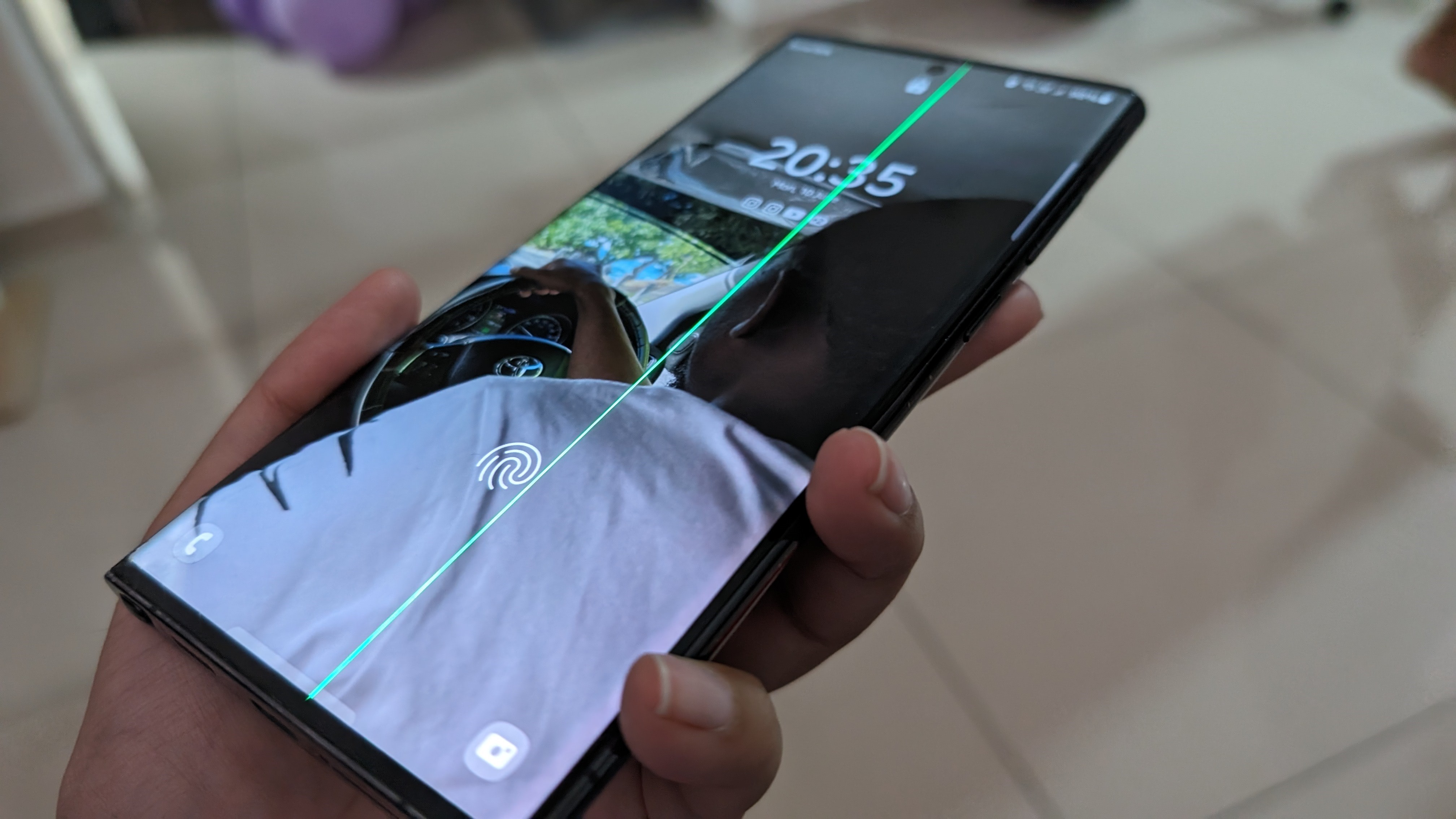Green line of death on the Samsung Galaxy S22 Ultra