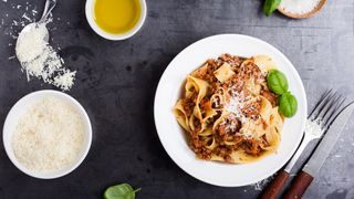 spaghetti bolognese with mushrooms and mincemeat