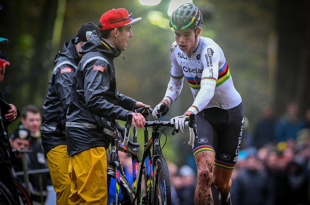 Wout Van Aert (Crelan-Vastgoedservice) grabs his new bike
