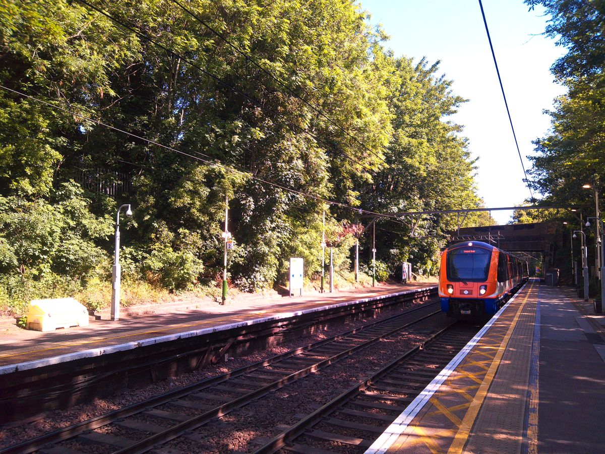 Sample image from Camp Snap CS-Pro digital compact camera showing train approaching overground station