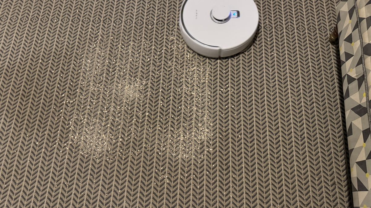 testing the Narwal Freo Z Ultra for mopping and vacuuming skills
