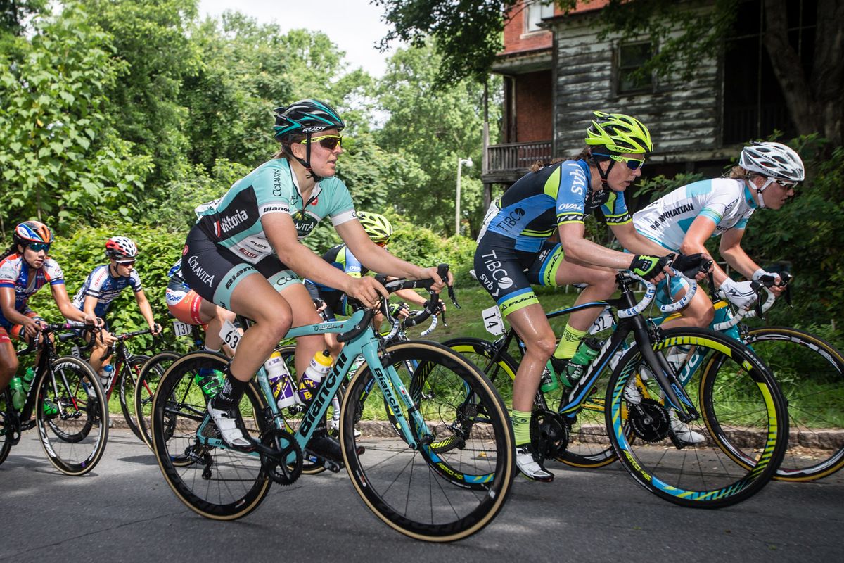 Riders press the pace at the 2016 Winston-Salem Classic.