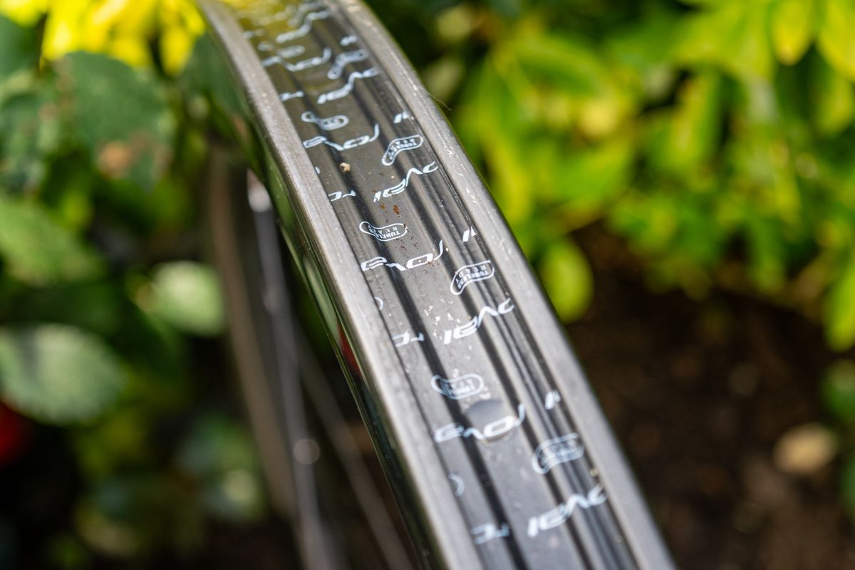A Roval Rapide CLX III rim