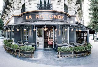 Exterior view of restaurant in Paris