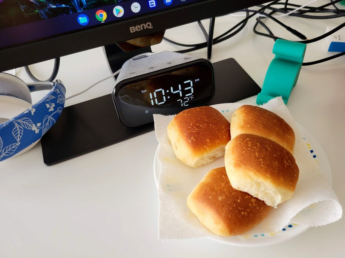 Lenovo Smart Clock Essential Kolaches Time Change