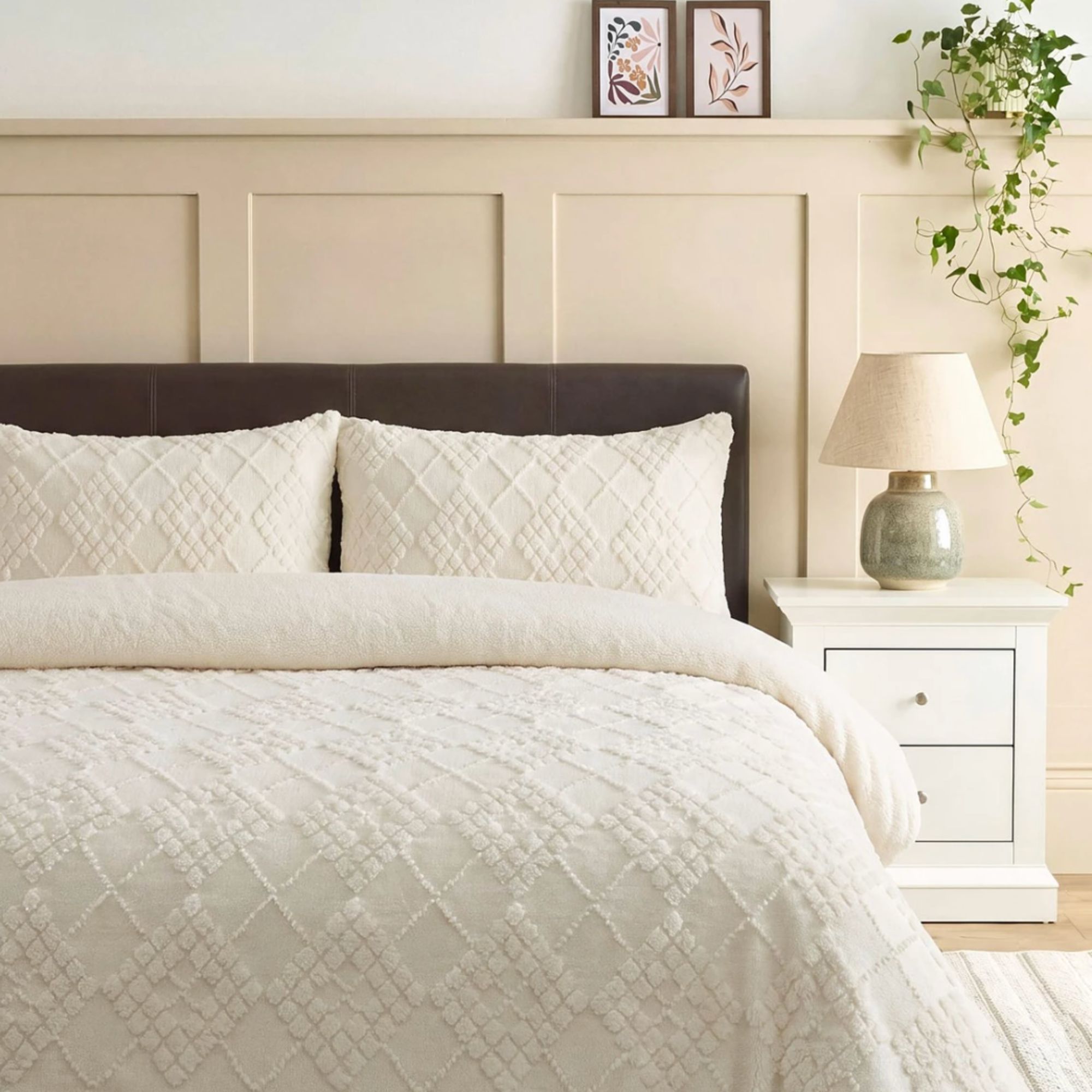 Very Argyle Knit Fleece Duvet Set - Cream in neutral bedroom