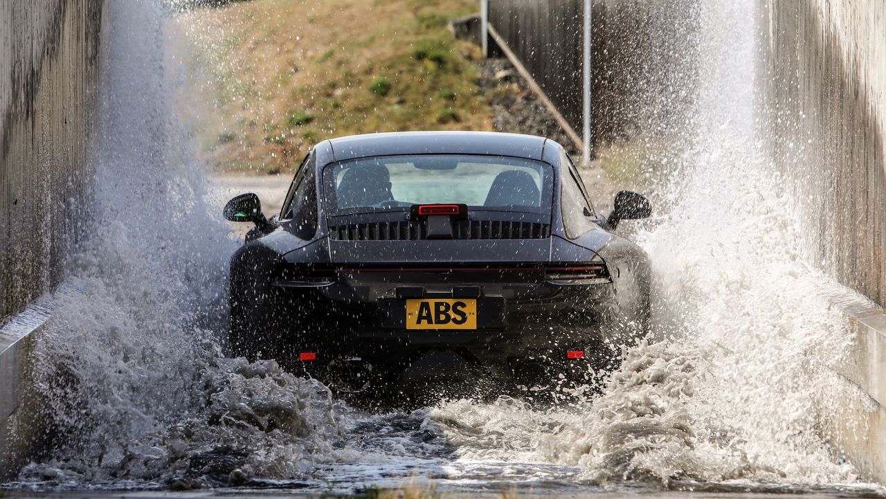 Porsche 911 992