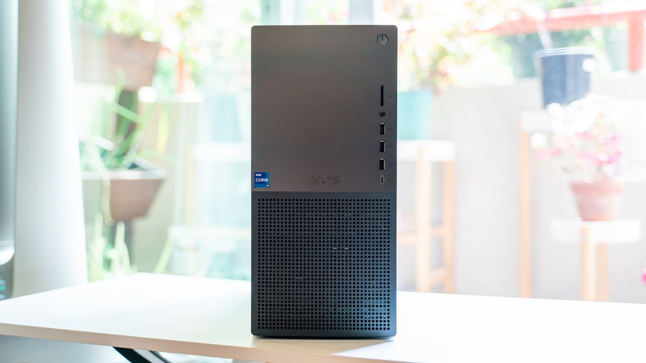 Dell XPS Desktop (8960) on a table