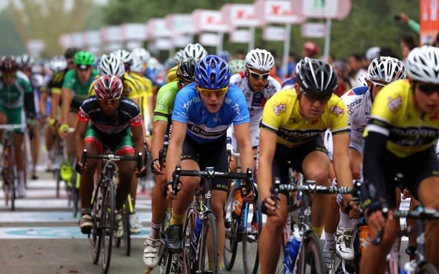 Rider's from the Budget Forklifts team in the peloton.