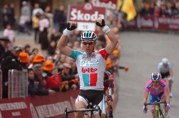 Philippe Gilbert (Omega Pharma-Lotto) clocks up yet another Italian win.