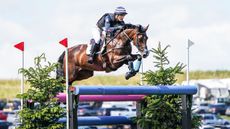 Alex-Bragg-Barbury-thumb.jpg