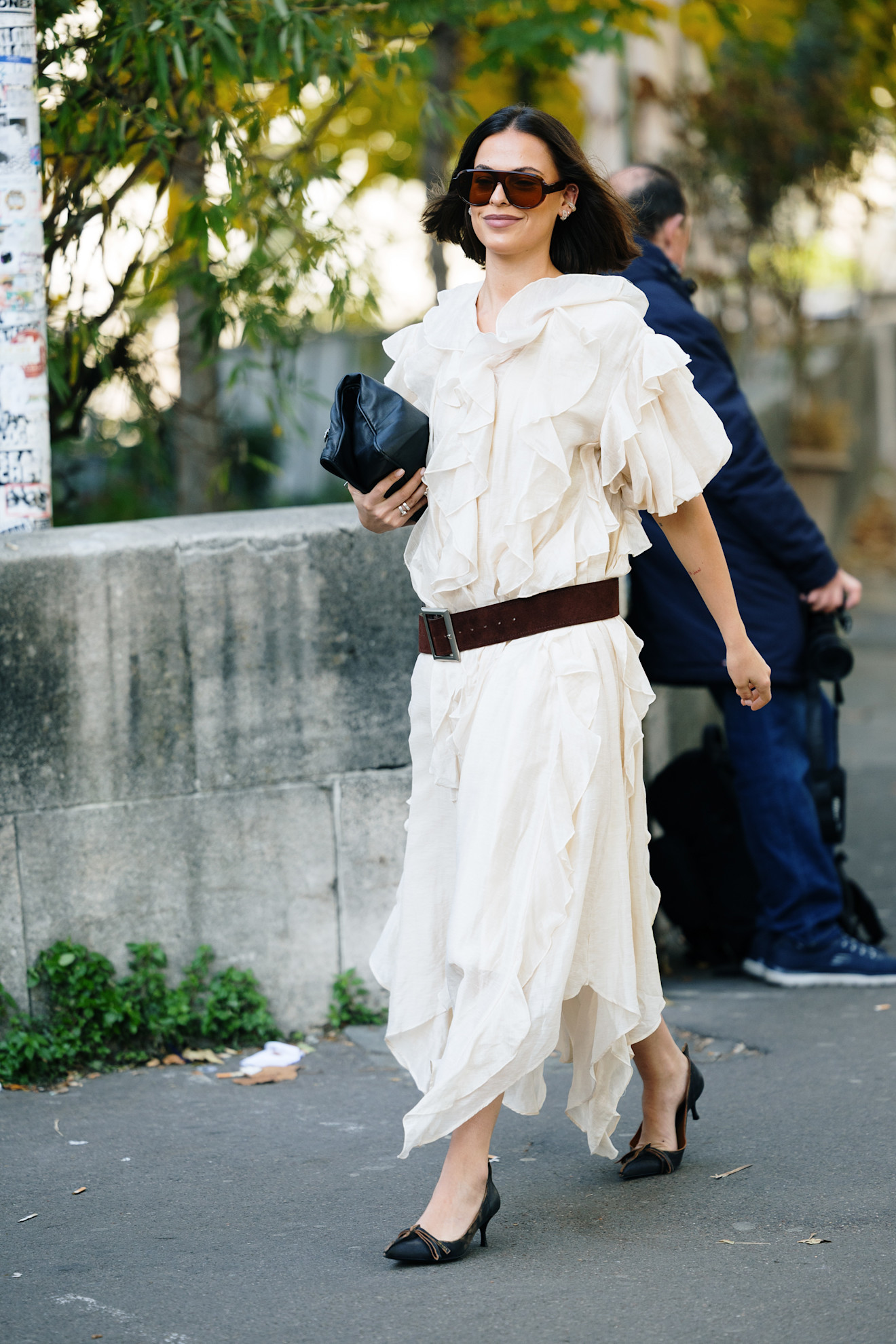 Paris Fashion Week street style trends: low-slung belts