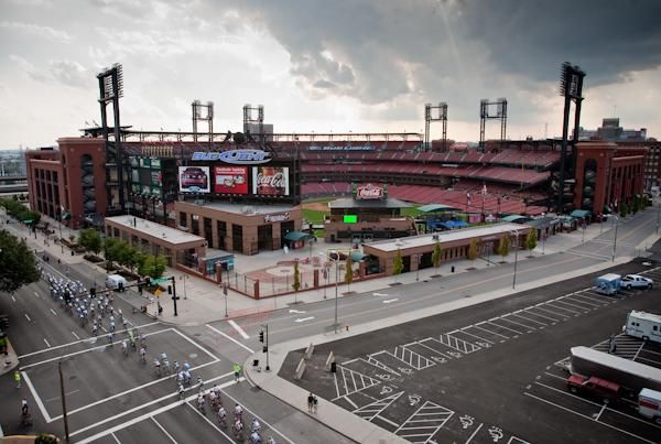 The main group passes by the famed Cardinals Baseball Stadium.