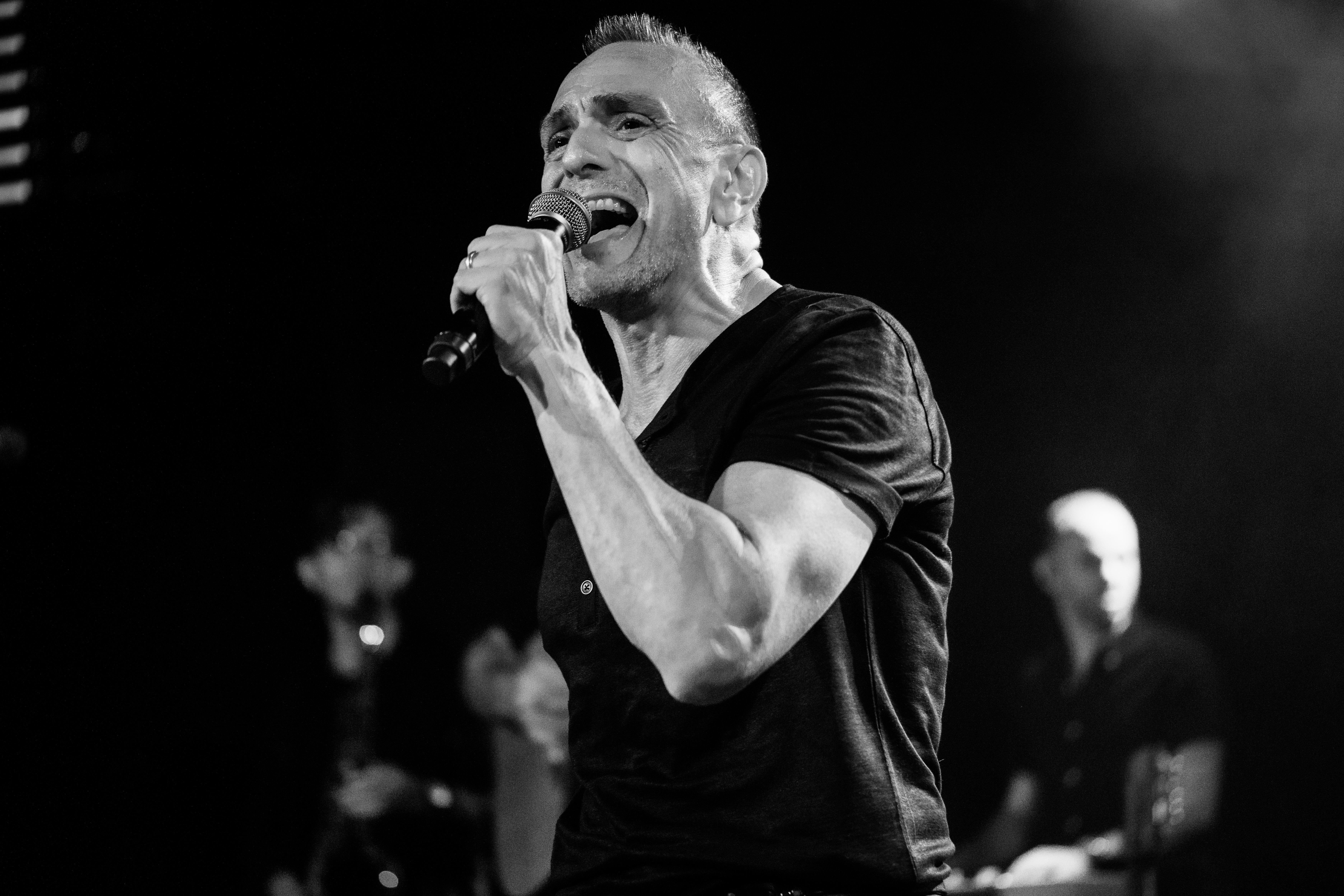Hank Azaria performing live with the EZ Street Band