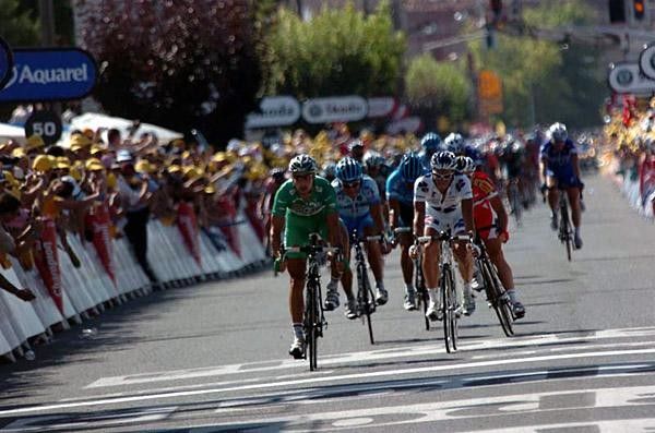 The sprint from the peloton