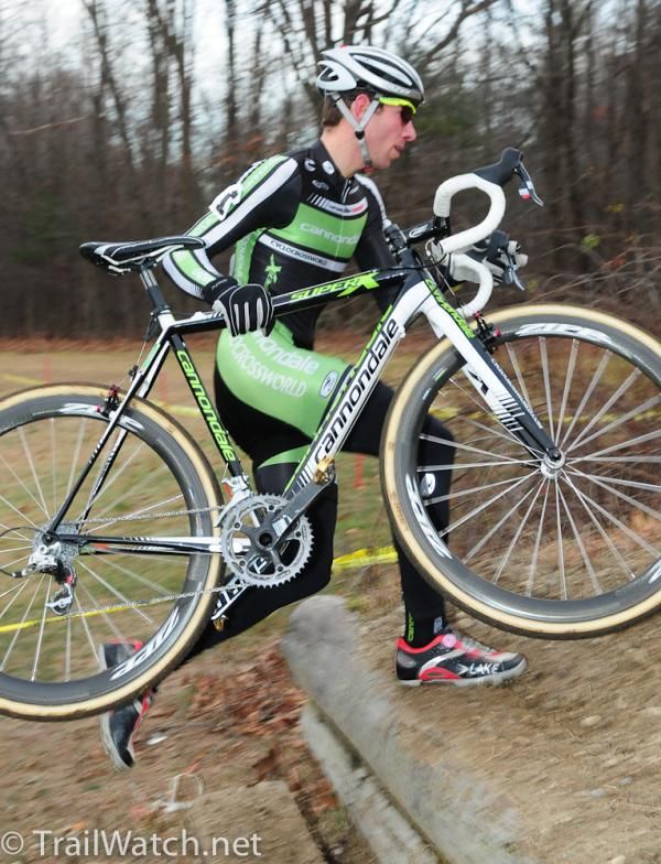 Jeremy Powers (Cannondale-Cycorcrossworld.com) running up the equestrian jump