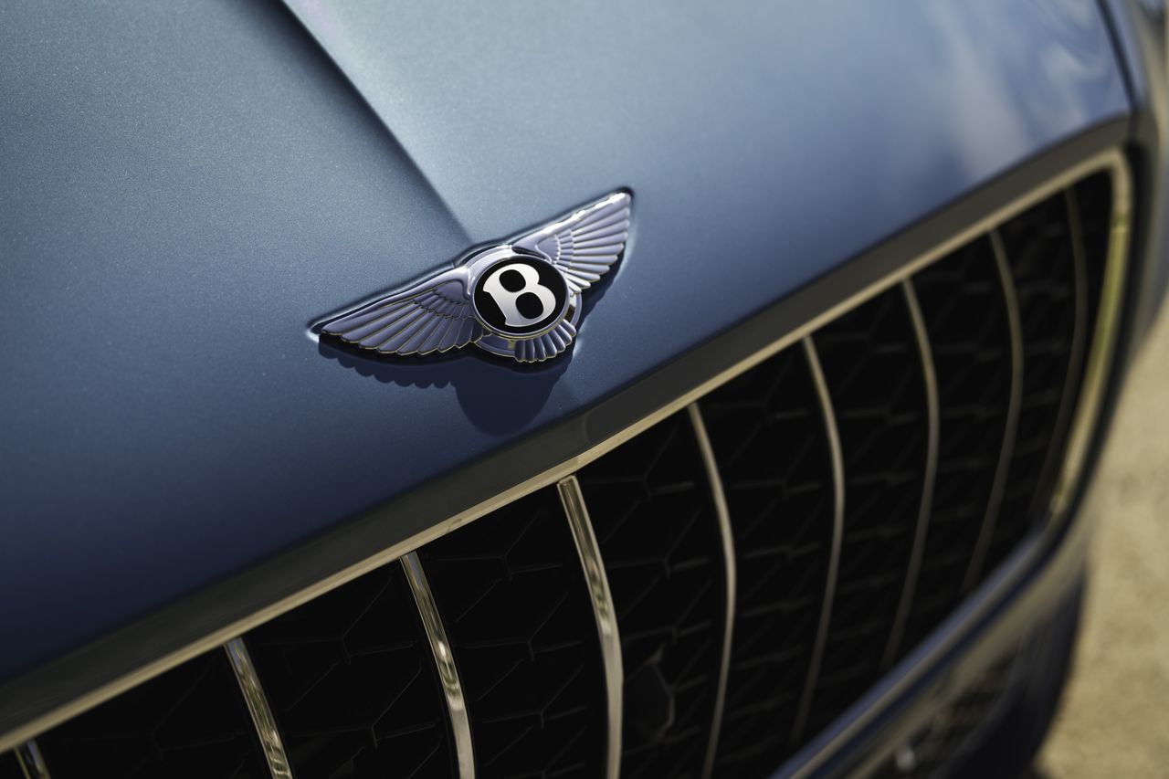 Detail of the Bentley Continental GT Azure