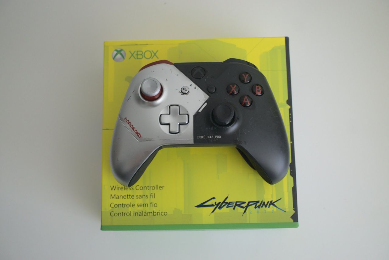 Xbox One Controller Cyberpunk Box
