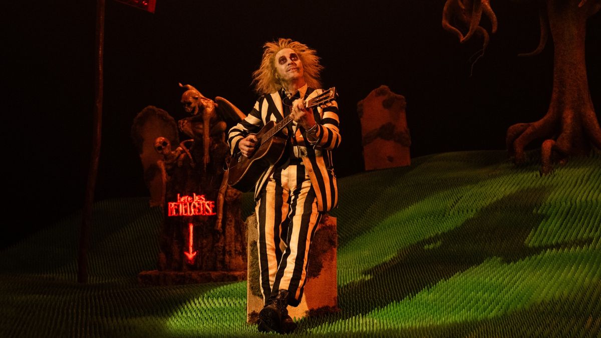 Michael Keaton as Betelgeuse in Beetlejuice Beetlejuice