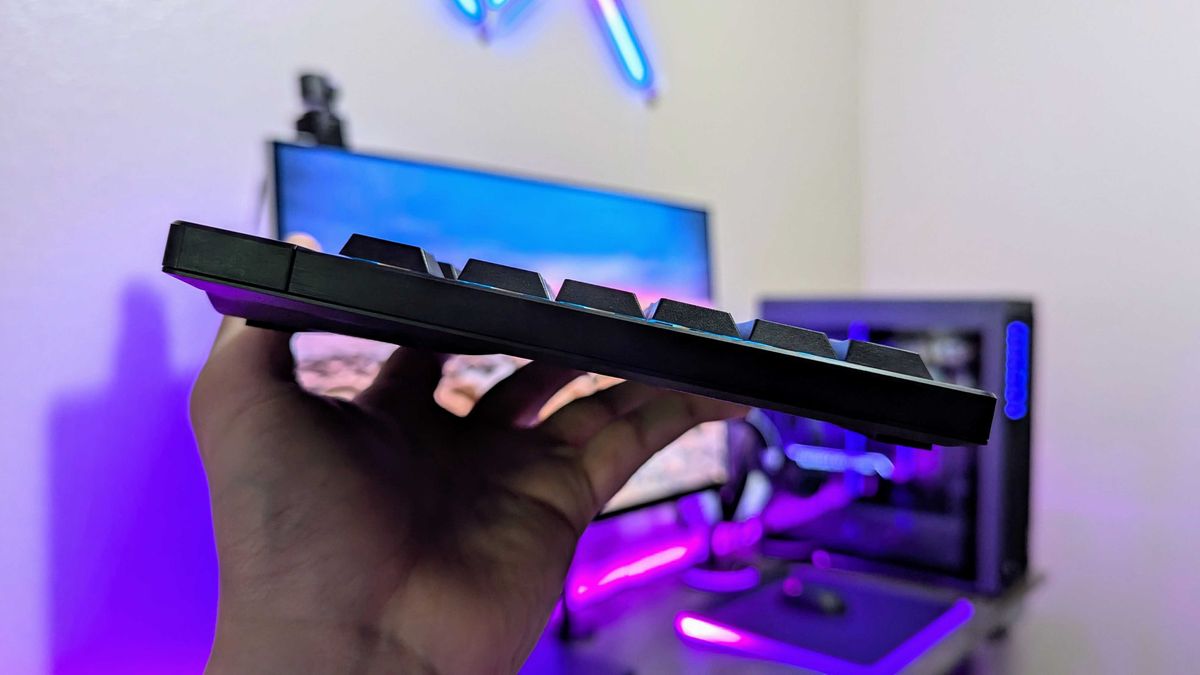 Image of the Razer BlackWidow V4 Low-Profile HyperSpeed wireless gaming keyboard.