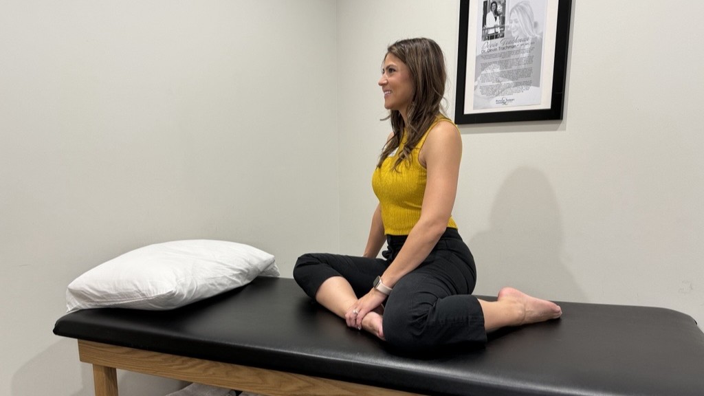 woman doing hip flexor stretches