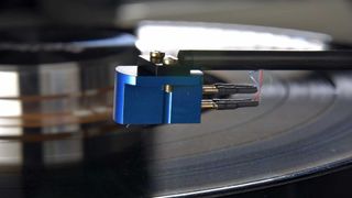 Holbo MkII Airbearing cartridge hovering over a record