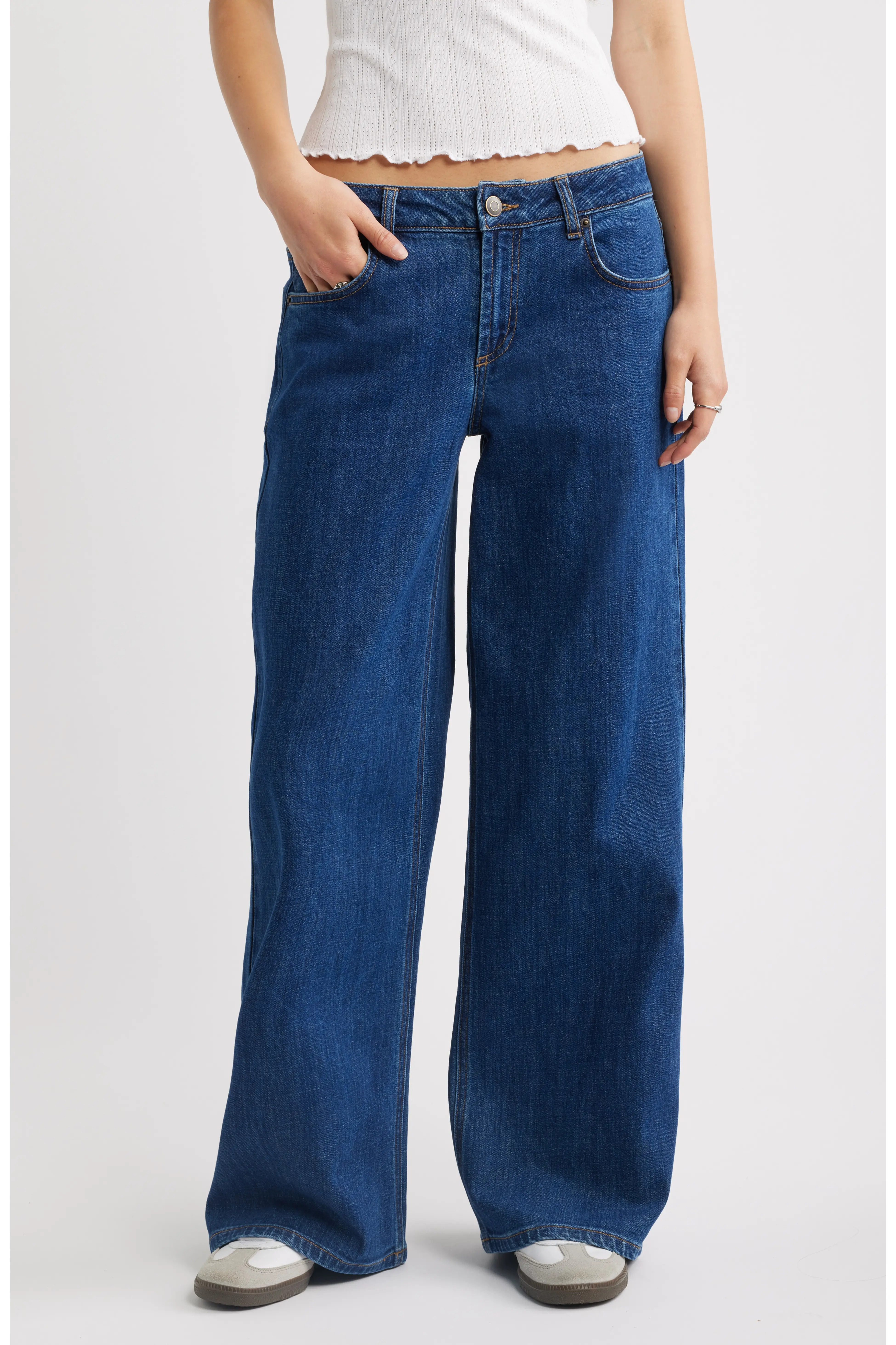 Low Rise Baggy Wide Leg Jeans