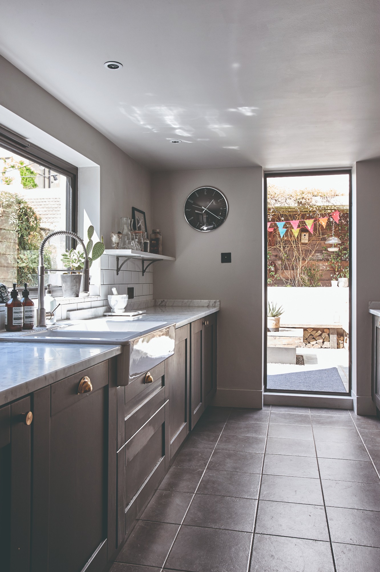 Before and after: A galley kitchen gets a major update for just £6,000 ...