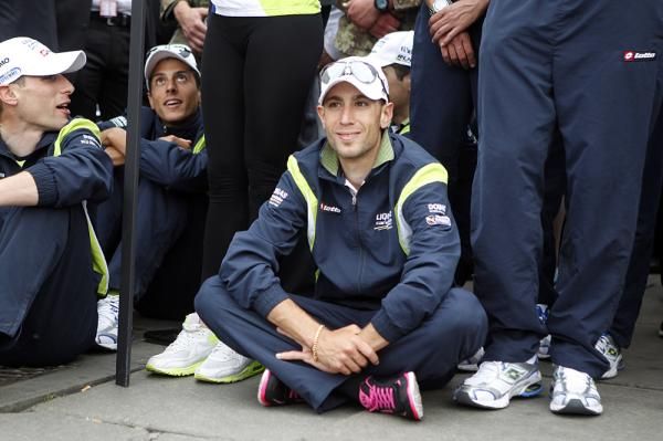 Vincenzo Nibali saves his legs