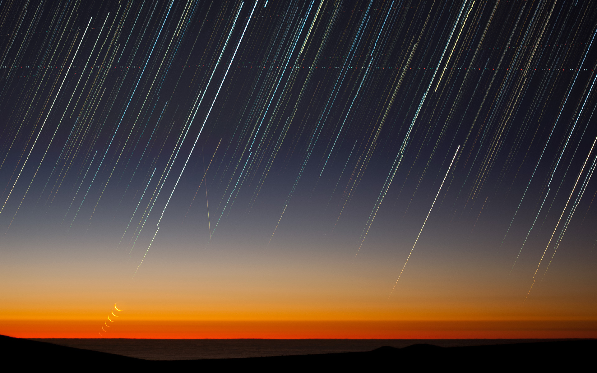 Light Rays Over Paranal Observatory 