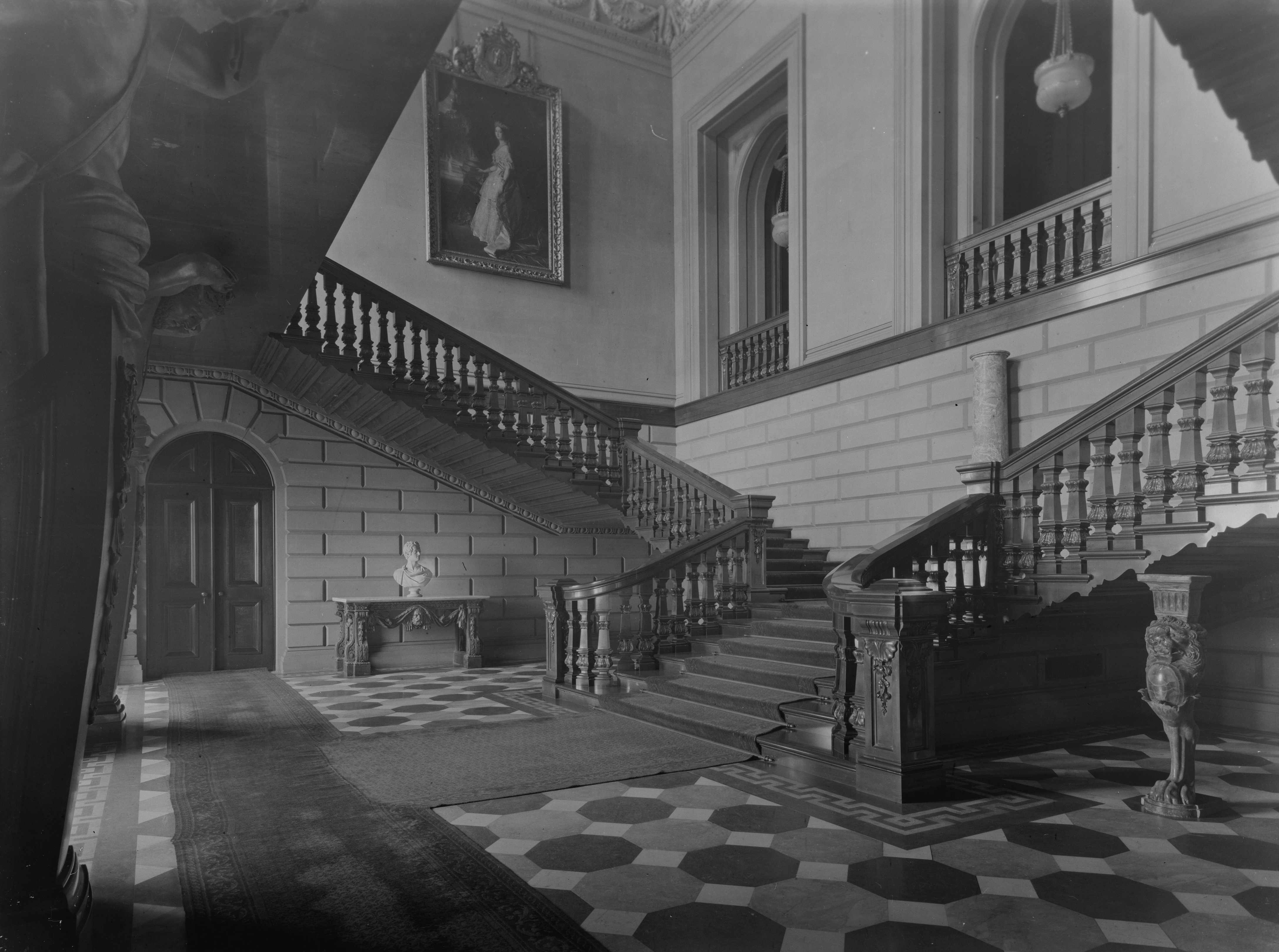 Hamilton Palace