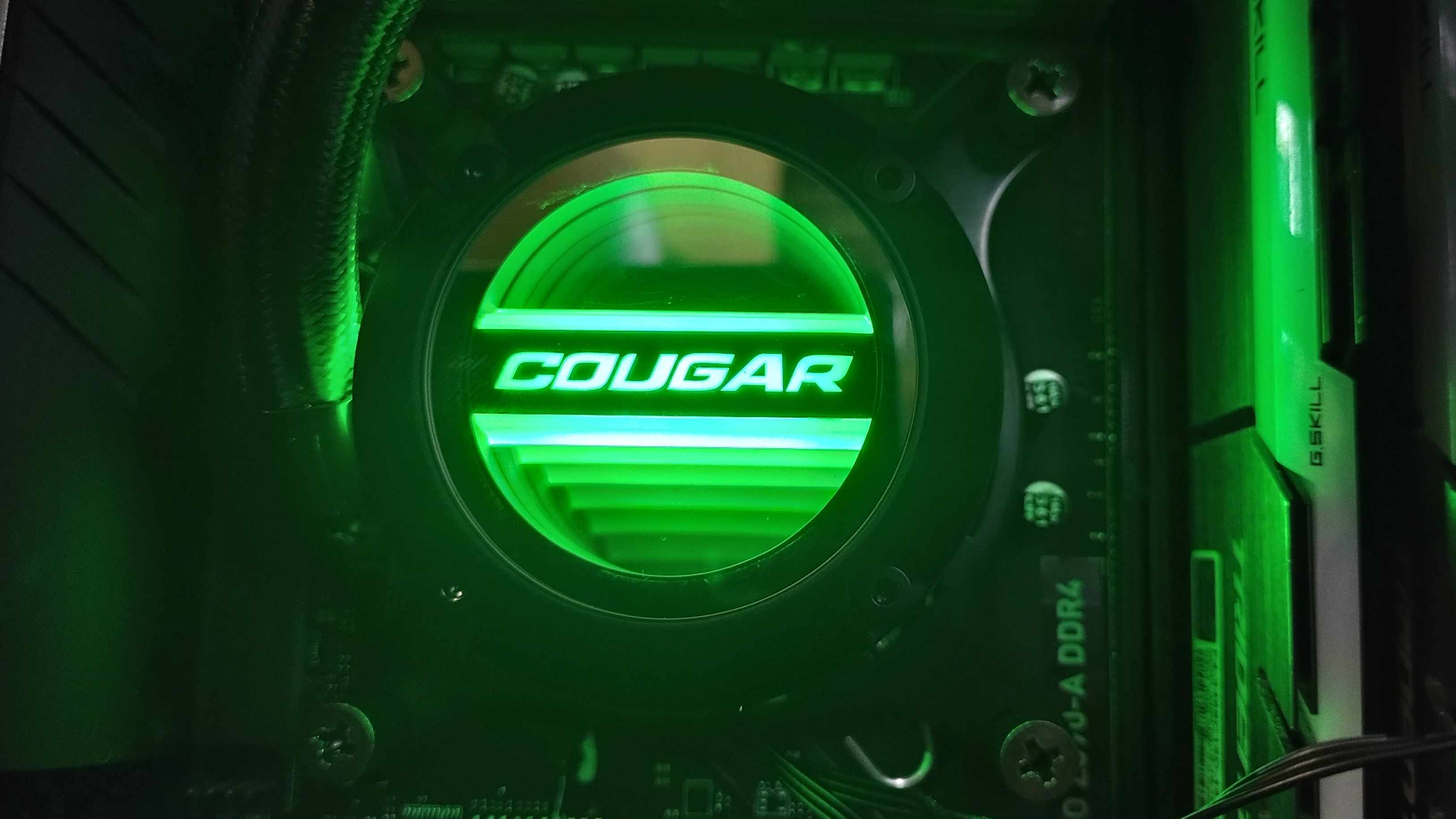 Cougar Poseidon GT 360