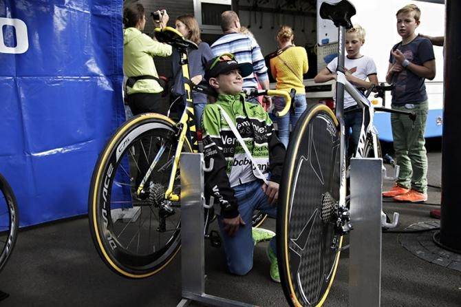 Fans could check out the team's bikes at the Giant Shimano Fan Day