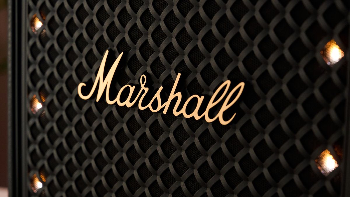 Marshall logo on the Marshall Bromley 150