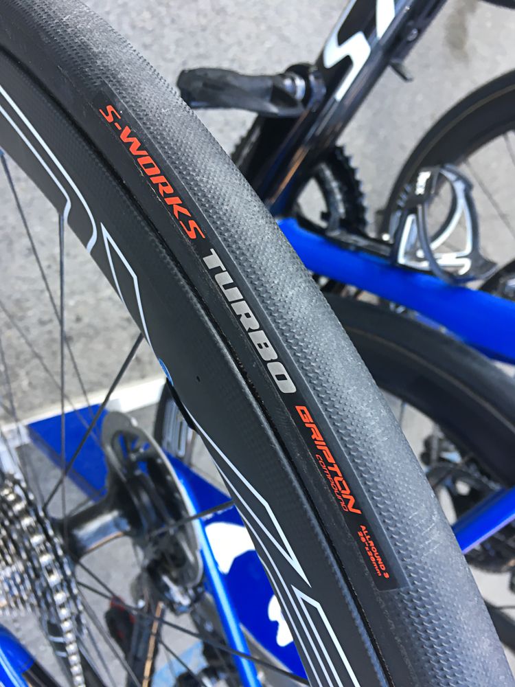 The Deceuninck-QuickStep bikes were fitted with Specialized&rsquo;s 26mm S-Works Turbo Gripton