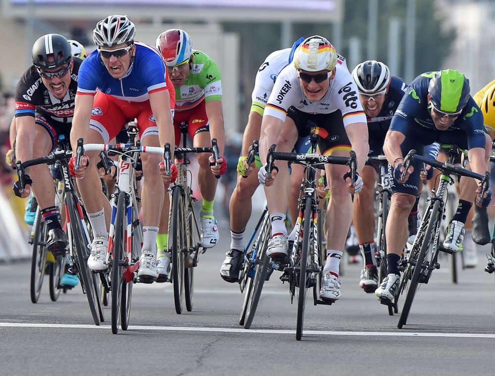 The bunch crosses the line in Saint-Amand-Montrond.