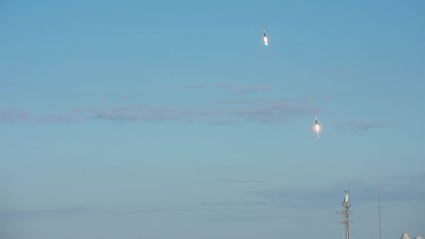 In Photos: The Amazing Triple Rocket Landings of SpaceX's Falcon Heavy ...